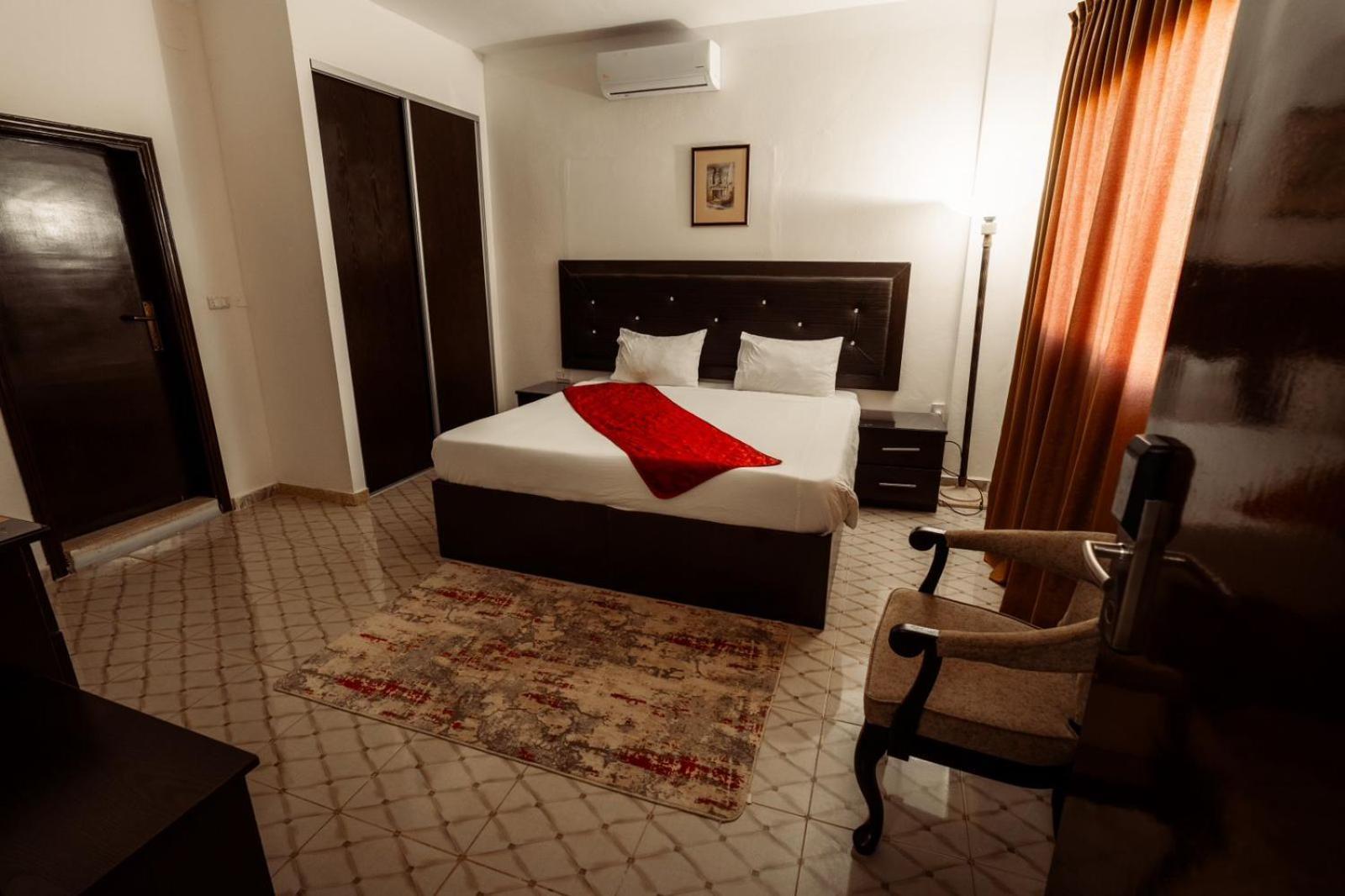Plaza View Hostel Aţ Ţayyibah エクステリア 写真