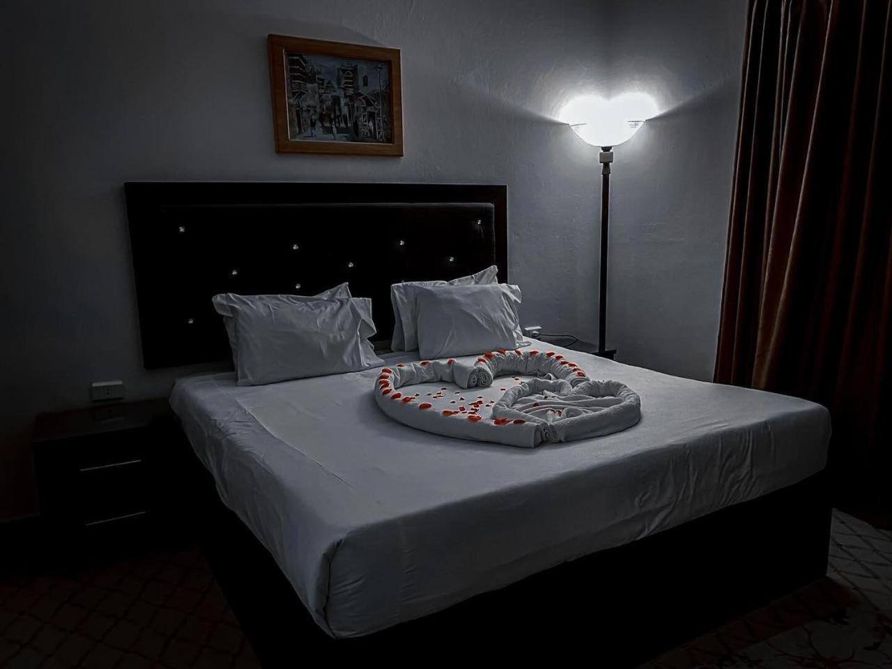Plaza View Hostel Aţ Ţayyibah エクステリア 写真